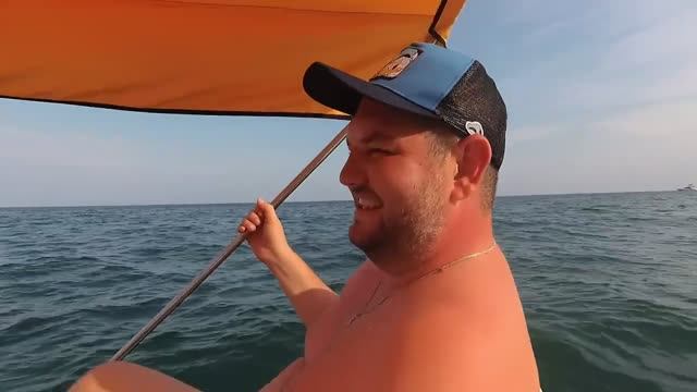 Поругались с Пашей на катамаране. Море в Ялте. Влог.