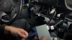 Toyota C-HR Apple CarPlay & Android Auto Module Integration for Original Multimedia Step-by-Step