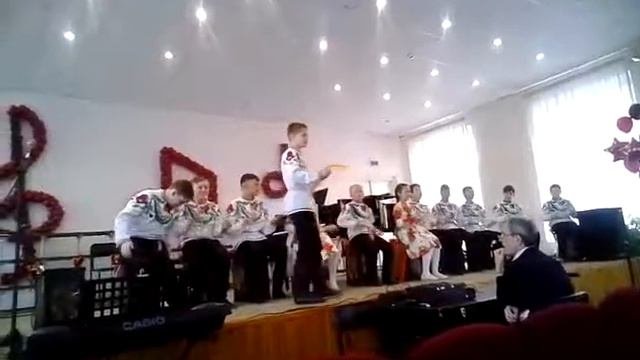 Выступление ансамбля фольклорного  коллектива " Русь"