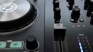 Native Instruments Traktor Kontrol S2 MK2 DJ Controller - Tutorial Overview