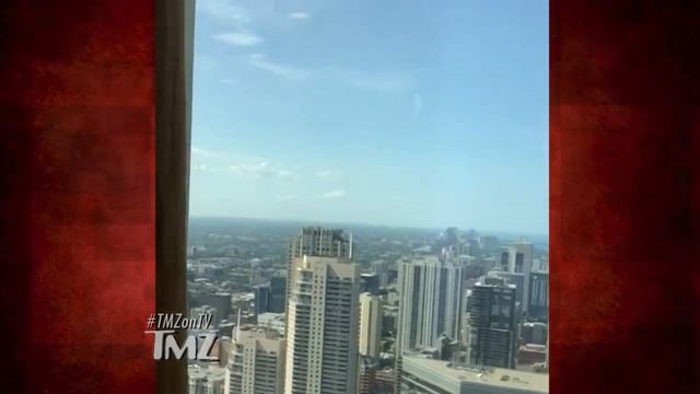 R. Kelly's 'Sex Slaves' Still Living In His Home | TMZ TV смотреть онлайн