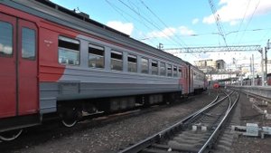 Электропоезд ЭД2Т-0001/0023 станция Москва-Пассажирская-Смоленская