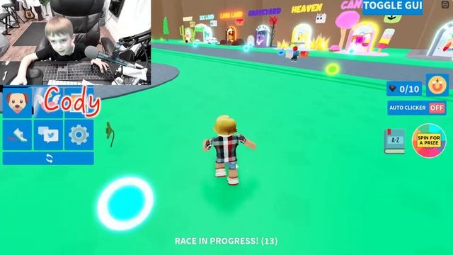 Cody's Family - Playing Roblox - Speed Simulator Super Size Pet смотреть онлайн