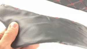 Чехлы на козырьки ВАЗ 2121, LADA Niva 4х4 (комплект) декоративный черный ромб, красная нить