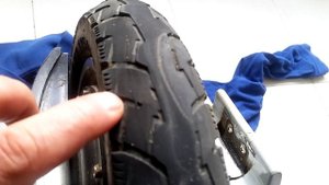 Износ покрышки H5146 Чао Янг = Chao Yang на моноколесе KingSong ks14 после ﹥ 6000 км пробега.