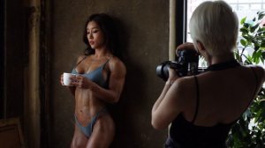 Asian women bodybuilder N2_S