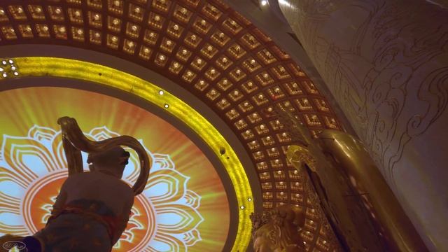 Китай. Хайнань. Наньшань — Статуя Гуань Инь смотреть онлайн