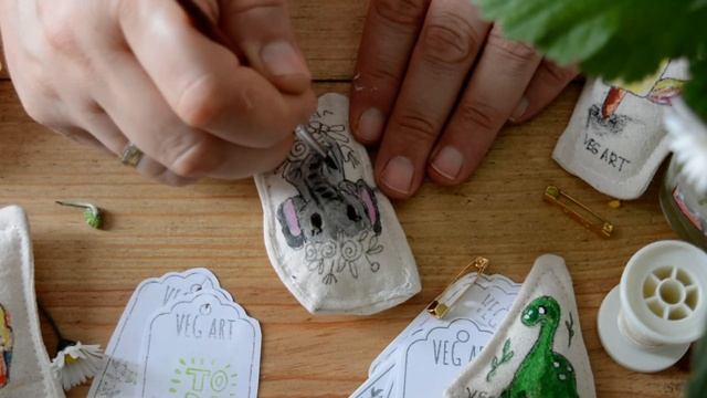 Рисувани детски брошки от плат смотреть онлайн