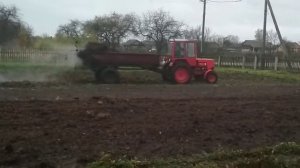 Т-25 и навозоразбрасыватель