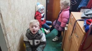 ЧЕТВЕРНЯШКИ ШКОДЯТ КАК ОБЕЗЬЯНКИ ИЗ МУЛЬТИКА! У МАМЫ ЖЕЛЕЗНЫЕ НЕРВЫ!!!