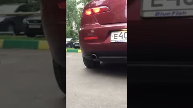 Alfa Romeo 159 2.2 exhaust sound stock decat