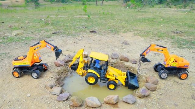 Грузовик с камнями свалился с дамбы смотреть онлайн