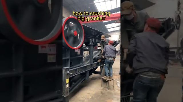 how to crushing big granite?#howtocrushing #bigstone #jawcrusher #mobilejawcrusher #granite
