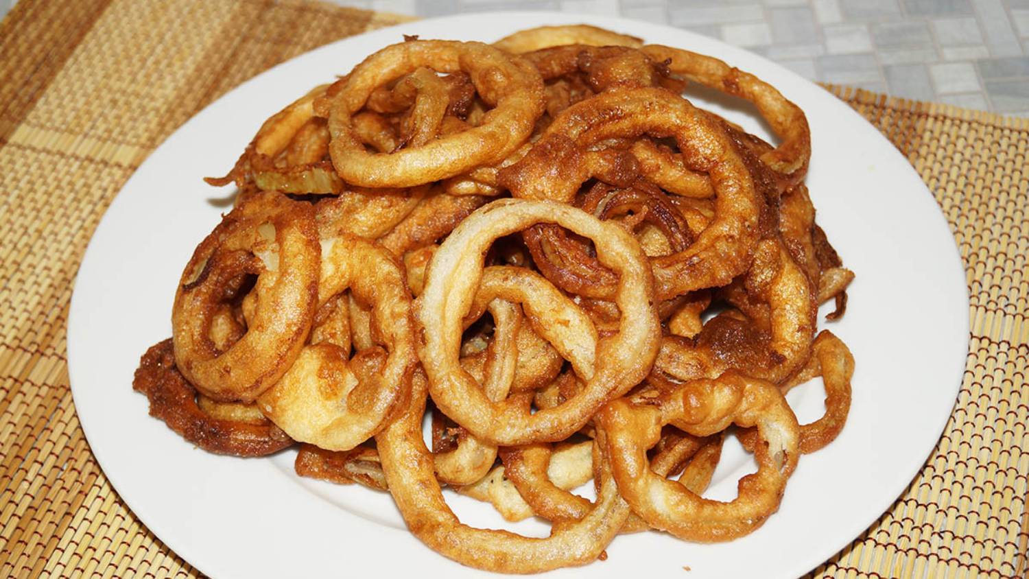 Луковые кольца. Рецепт приготовления луковых колец в кляре.