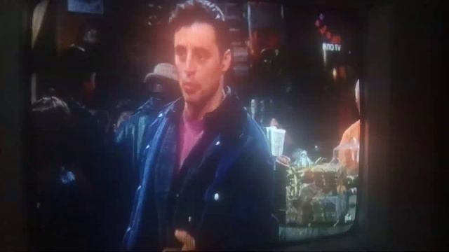 Серіал "Друзі", фрагмент 94 серії (1998) [НЛО TV, 04.02.2022] №2 смотреть онлайн