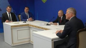 Путин по видеосвязи открыл шесть спортивных объектов в регионах России