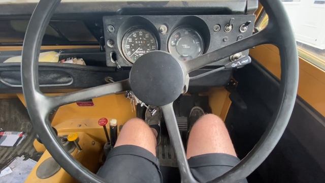 Cold Starting a Tired Old 1981 Series 3 Land Rover! 2.25 Petrol смотреть онлайн