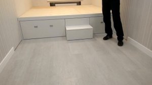 Экономичный подиум с выкатной кроватью