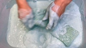 Green paste 💚 Bubble foam and thick paste. Asmr squeezing sponge. Make paste