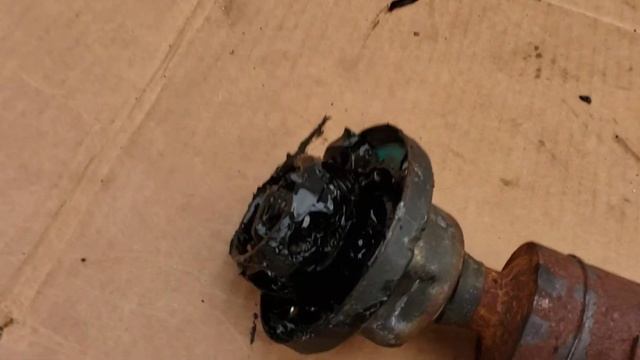 2011 Jeep Grand Cherokee Transfer Case 3.6 V6 or 5.7 V8 Front Driveshaft Removal How To Part 1 смотреть онлайн