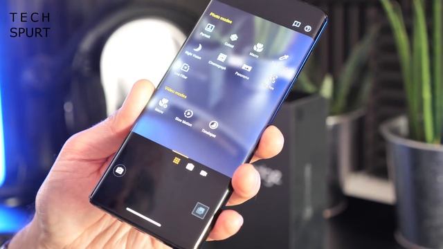 Motorola Edge | Unboxing & Full Tour смотреть онлайн