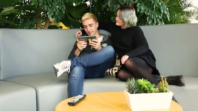 You can play it everywhere! - Family Farm Seaside смотреть онлайн