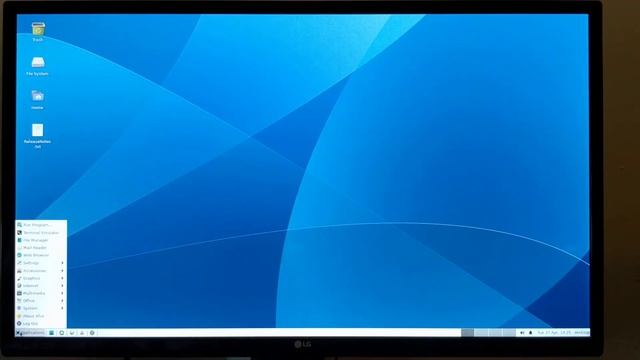 VOLKSPC- Debian Bullseye 64bit XFCE desktop running on Android смотреть онлайн