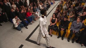 Показ женской моды Missoni Весна-лето 2025