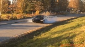 Dodge challenger 1970 6.1L hemi burnout