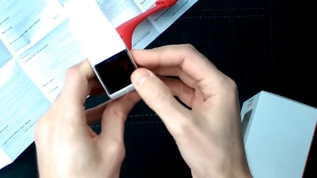 Changing Polar M600 fitness/Android Wear watch band from white to red смотреть онлайн