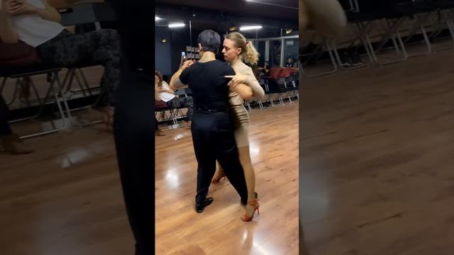 Уроки танго онлайн бесплатно #аргентинскоетанго #tango #танго #обучениетанго #dance #tangolesson