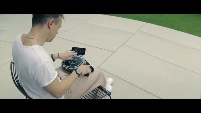 Casio Trackformer XW-DJ1 Falcon DJ Controller with Algoriddim’s djay 2 смотреть онлайн