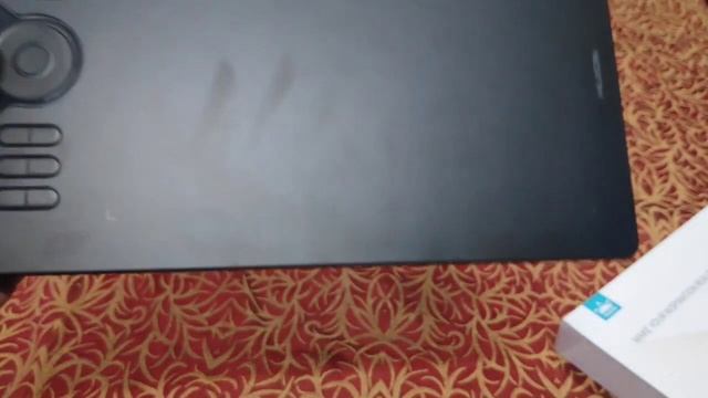 My first drawing tablet | Huion HS610 Unboxing and overview смотреть онлайн