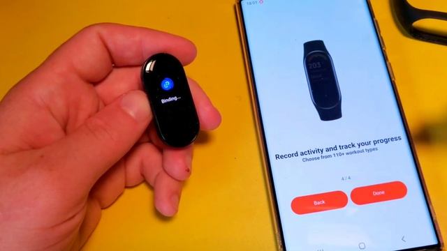 Jak połączyć opaskę Xiaomi Mi Band 7 z telefonem? смотреть онлайн
