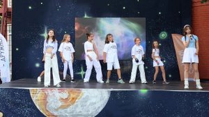 "Луна не знает пути"