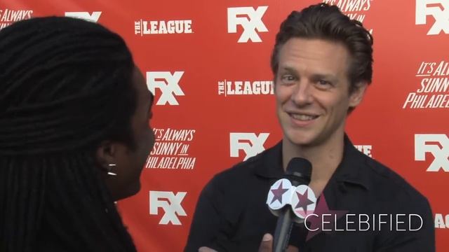FX's Justified Star Jacob Pitts on What it Takes to Be Deputy Marshal Gutterson смотреть онлайн