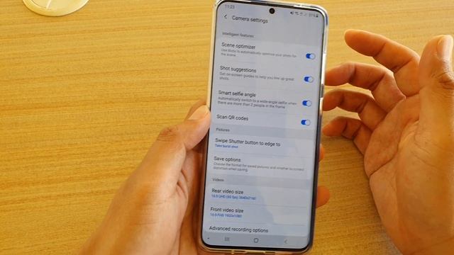 Galaxy S20 / Ultra / Plus: How to Enable / Disable Camera Smart Selfie Angle смотреть онлайн