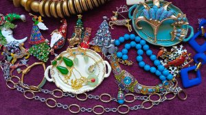 220. Современная бижутерия. Новогодние и Рождественские броши.