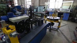 Стенд рубки и гибки проволоки.