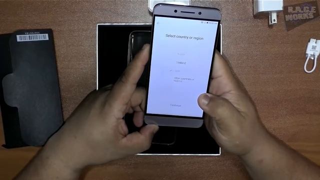 RW Unboxing: LeEco Le Pro3 смотреть онлайн