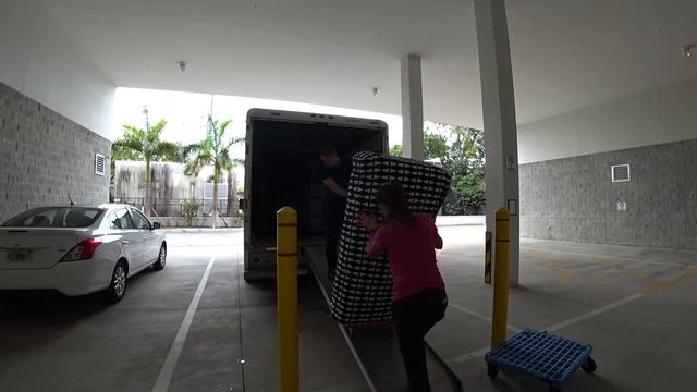 Аукцион Контейнеров В Сша Золото И Музыкальное Оборудование смотреть онлайн