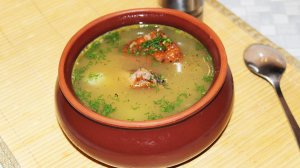 Гороховый суп с копчеными ребрышками