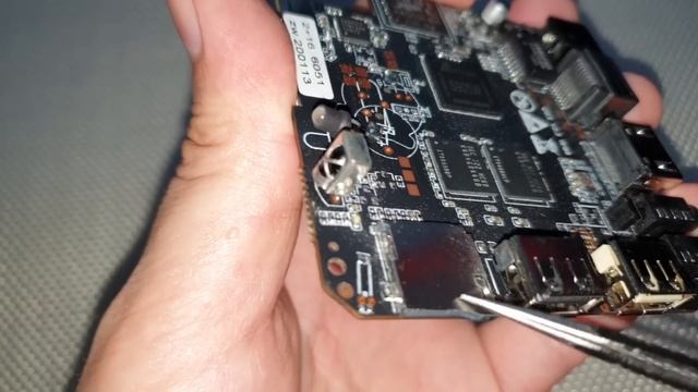 كيف تعرف هل جهازك أصلي أم مقلد ? وماذ يوجد ! داخل الأندرويد بوكس смотреть онлайн