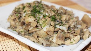 Жареные вешенки. Как пожарить вешенки с луком?