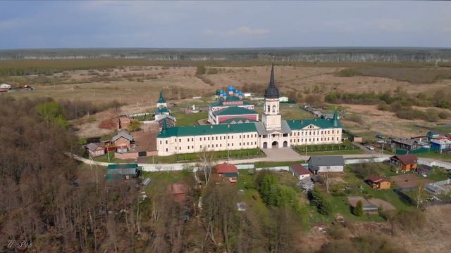 Николо-Радовицкий мужской монастырь (DJI Mavic Air 4K) смотреть онлайн