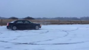 Snow drift Chrysler 300C (Дрифт на крайслере 300с)