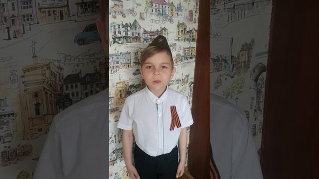 Строки, опалённые войной  Читает Сергей Луценко, 8 лет