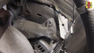Chrysler PT Cruiser (2001 - 2010) - Replace the alternator