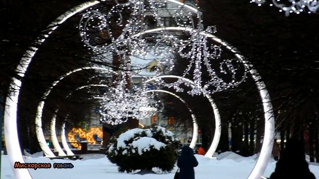 Москва Цветной бульвар, сквер зима. Цирк Никулина, Трубная площадь, памятная колонна, Старый цирк