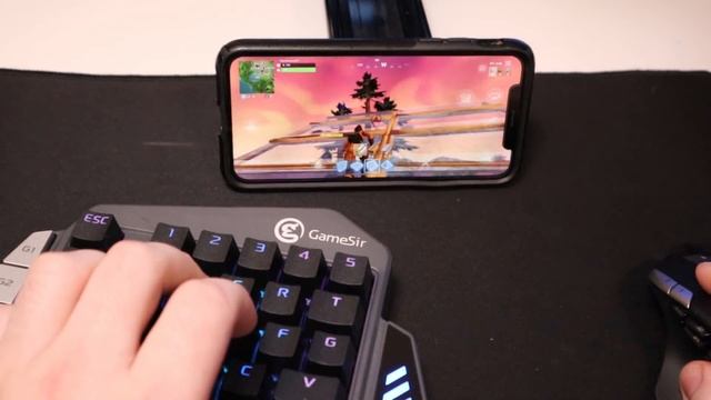 Mouse & Keyboard On Fortnite Mobile | Building/Gameplay